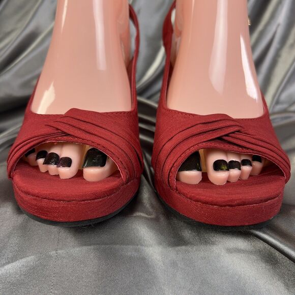Comfort Plus Predictions Women’s 9  Wedge Slingback Sandals Red Summer Heels NEW - Picture 5 of 14